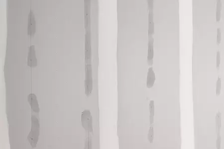 Spackla en gipsvägg